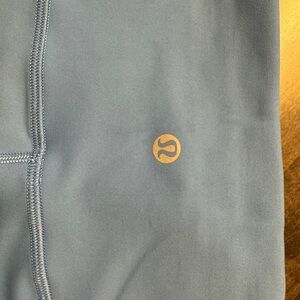 Lululemon Wunder Under Leggings - excellent condition - worn twice!